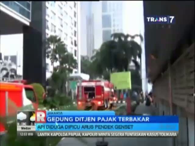 Gedung Ditjen Pajak Terbakar