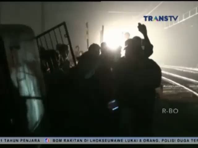 Terobos Palang Pintu, Pria Paruh Baya Tewas Tertabrak Kereta