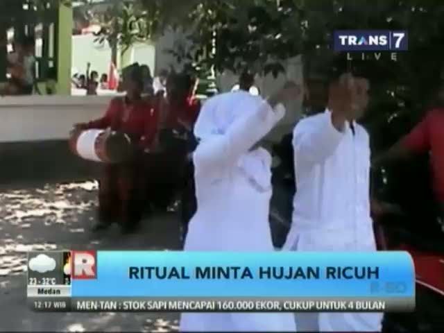 Ritual Minta Hujan Ricuh
