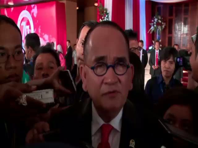 Ruhut Sitompul Puji Rushuffle Kabinet Kerja