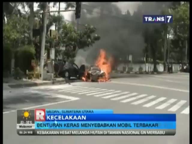 Mobil Terbakar