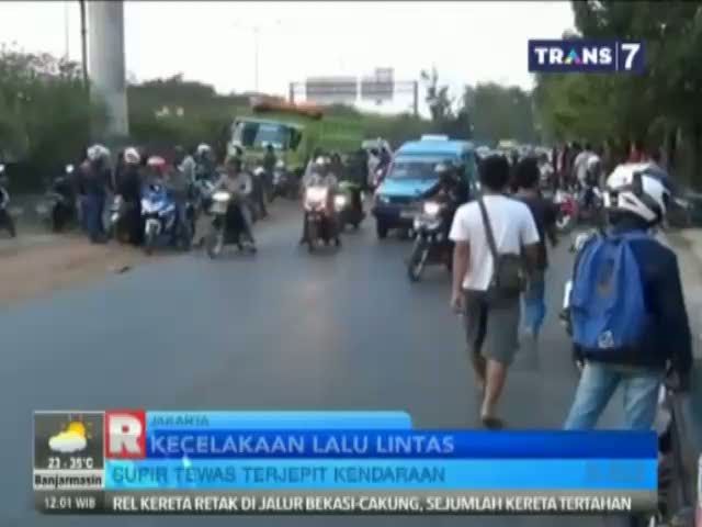 Pelaku Tabrak Lari Tewas Tabrak Truk Tanah