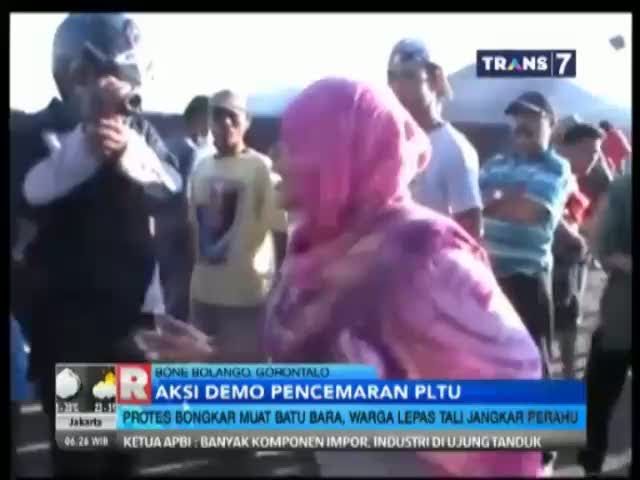 Aksi Demo Pencemaran PLTU, Warga Bone Protes 