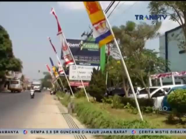 Bus Tabrak Truk di Tol Cipali