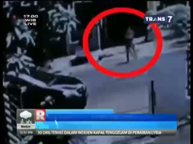 Perampokan Terekam CCTV