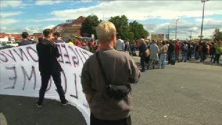 Wow! Ratusan Mobil di Austria Berkonvoi Mengantar Imigran