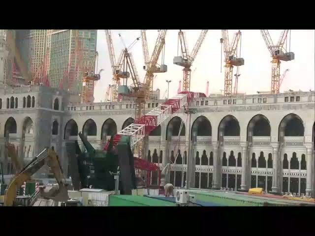 Crane Jatuh, Tawaf di Jembatan Dihentikan Sementara 