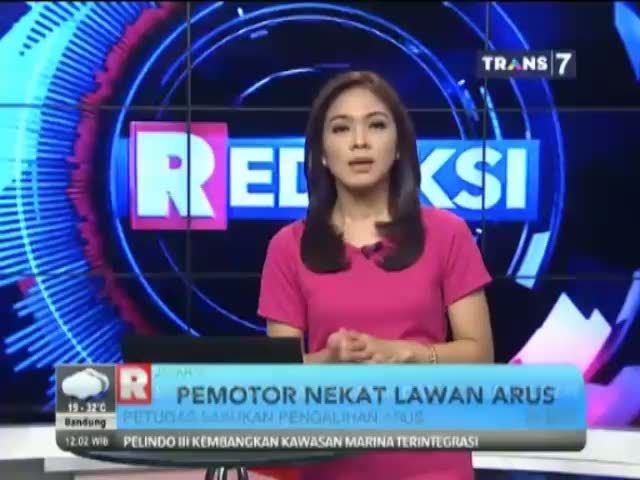 Kemacetan di Jakarta Kian Parah, Pemotor Nekat Lawan Arus