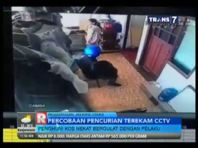 Percobaan Pencurian Terekam CCTV