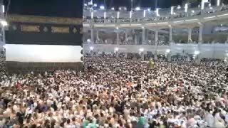 Masjidil Haram Padat, Petugas Buka Tutup Tempat Thawaf Lantai 2 dan 3