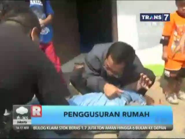 Penggusuran Rumah di Bantaran Sungai Cikapundung, Bandung