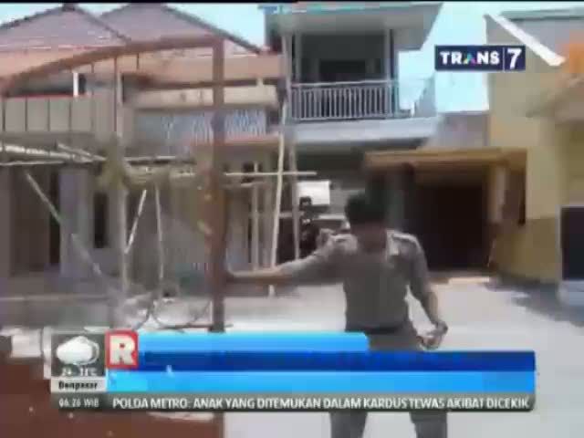 Rumah Kades, Otak Pembunuhan Salim Kancil dijaga Ketat Polisi