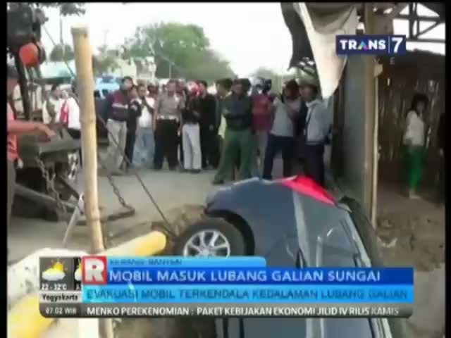 Mobil Masuk Lubnag Galian sumur 