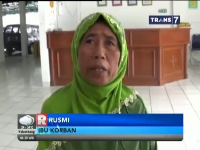 Keluarga Cemas Menunggu Hasil Pencarian Korban Penambang Emas