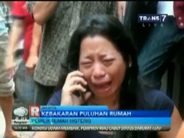 Histerisnya Pemilik Rumah yang Terbakar di Kramat Pulo Senen