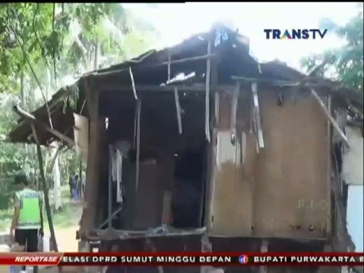 Keluarga Ini Pura-pura Masak Demi Senangkan Hati Anak
