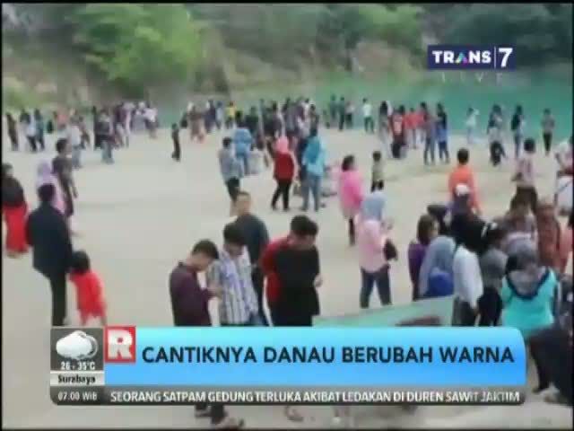Danau Bekas Galian Pasir Berubah Warna