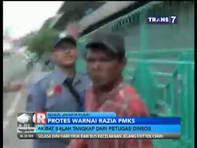 Protes Warnai Razia PMKS