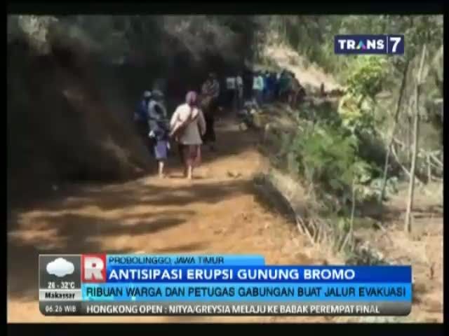 Waspada Erupsi Gunung Bromo, Warga Membuat Jalur Evakuasi 