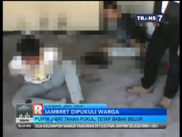 Jambret Berjimat babak Belur Dipukuli Massa 