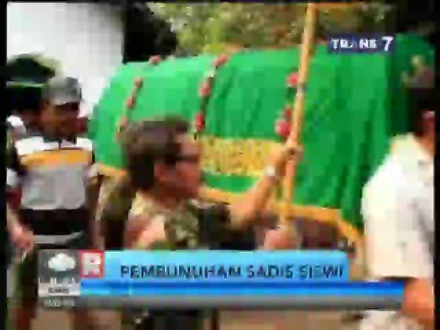 Pemakan Rahayu Dian Pertiwi diwarnai Duka Keluarga dan Kerabat
