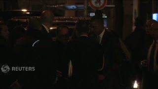 Tiba di Paris, Obama Sambangi Gedung Bataclan