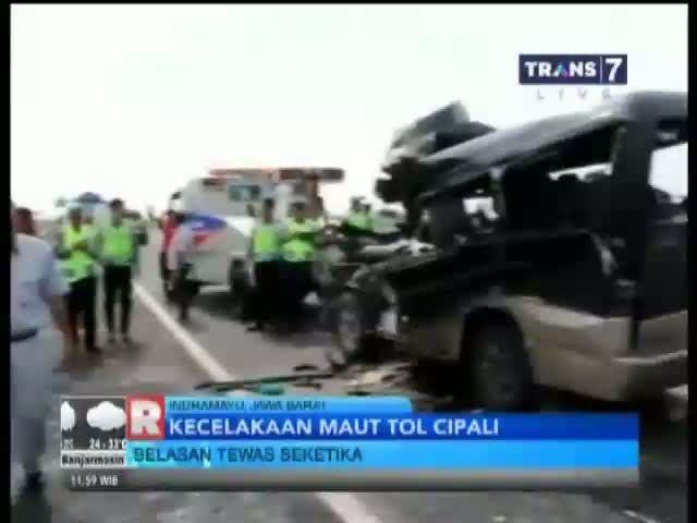 Kecelakaan Maut di Tol Cikopo, Palimanan 