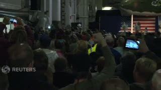 Donald Trump Larang Semua Orang Muslim Masuk Amerika