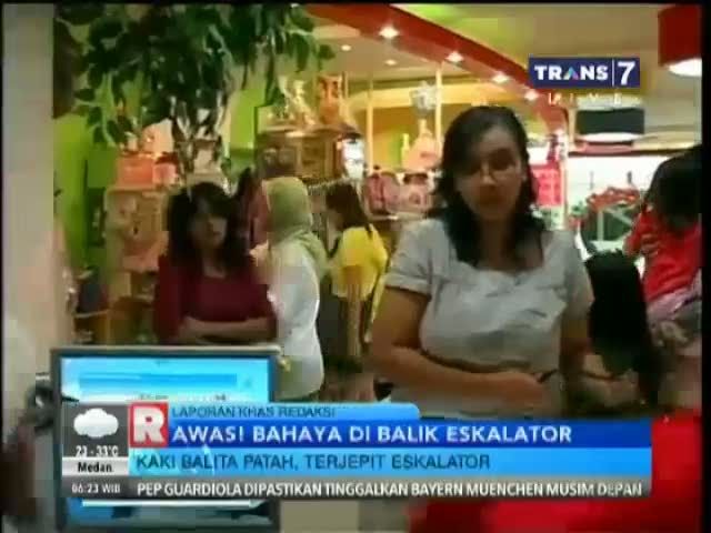 Bahaya Eskalator Untuk Anak-anak