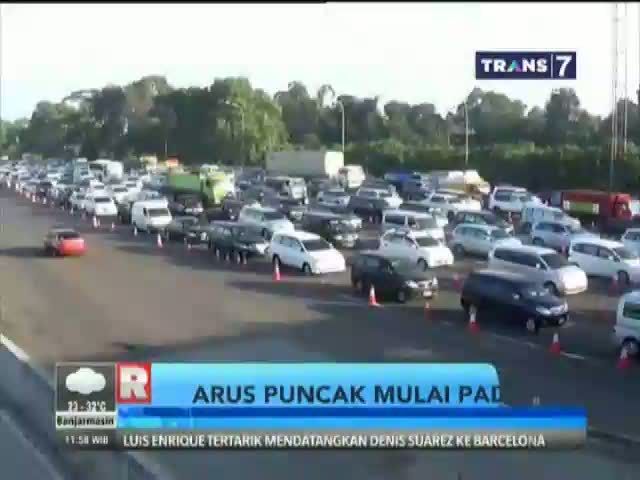 Kawasan Puncak Bogor, Jawa Barat Kembali Membeludak