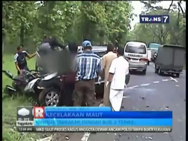 Kecelakaan Maut Minibus dan Mobil di Jalur Pantura 