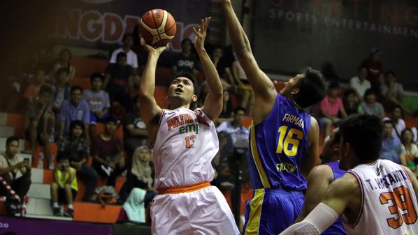 Weekend Lebih Seru! Match Fenomenal Pelita Jaya Jakarta vs Kesatria Bengawan Solo