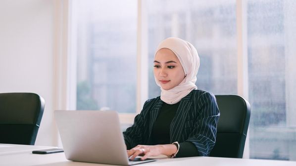 Pivot Table Excel untuk Analisis Data Bisnis yang Lebih Efisien