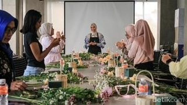 Workshop Floral Korea di Jakarta, Belajar Teknik Rangkai Bunga Minimalis