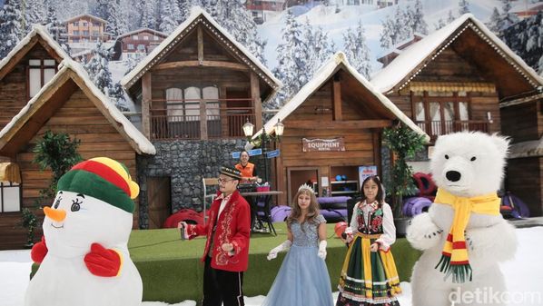 Cari Ngabuburit Seru? Coba Berbagai Wahana Salju di Trans Snow World Surabaya