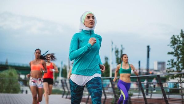 Serunya Lari Santai Penuh Warna dengan Hiburan Meriah di Jakarta Color Run!