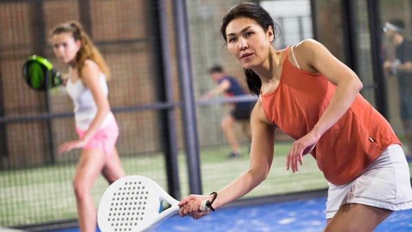 Rekomendasi Kegiatan Halal Bihalal Unik di East Kemang Padel Court