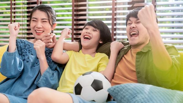Nonton  Bareng Bola Gembira De Margo Italian Resto