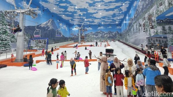 Udah Rencanain Weekend Ini Mau ke Mana? Yuk ke Trans Snow World Surabaya!