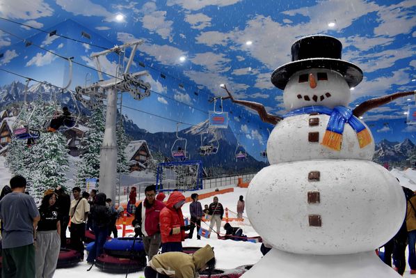 Mau Main Salju? Cek Promo Hari Pelanggan Nasional di Trans Snow World