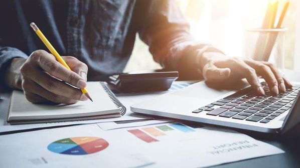 Bingung Mulai Career Switch ke Data Analyst? Belajar Skill sampai Sertifikasi di Sini