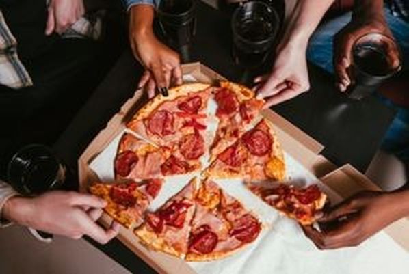 Mau Coba Customize Pizza Sesuai Selera? Yuk, Racik Topping Favoritmu di De Margo!