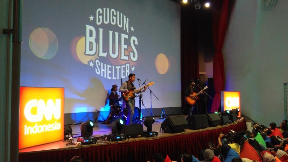 Opening Music At Newsroom Special Echoin Indonesia oleh Gugun Blues Shelter