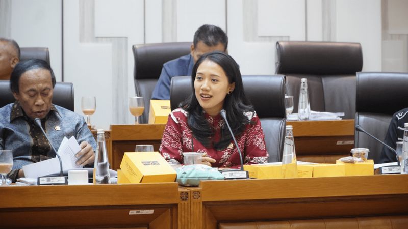 Puteri Komarudin