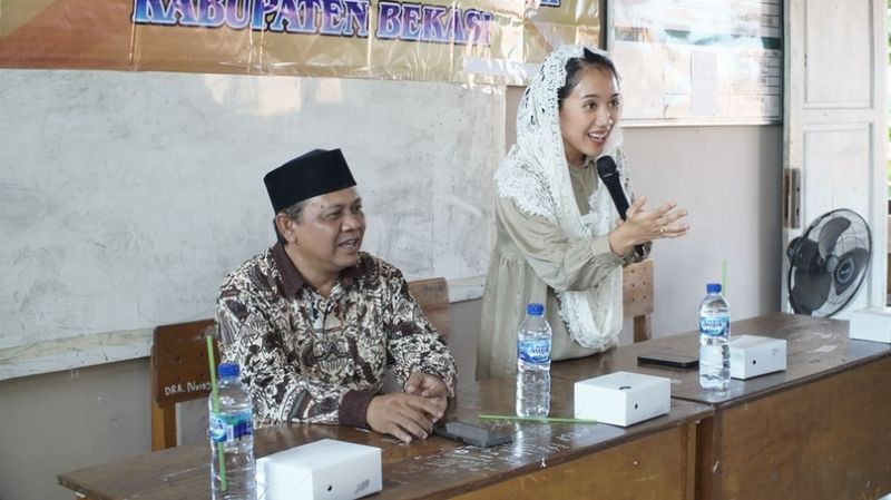 Puteri Komarudin