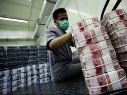 Bunga Kredit Turun, tapi Masih Double Digit
