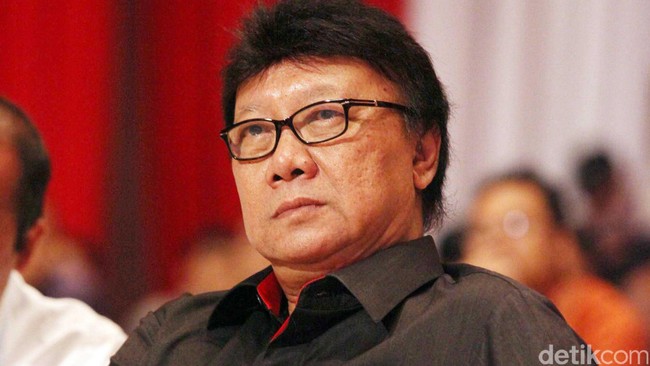 "Sikap beliau (SBY) konsisten, walaupun pemerintah beliau lewat Menteri Dalam Negeri yang mengajukan revisi UU ini."