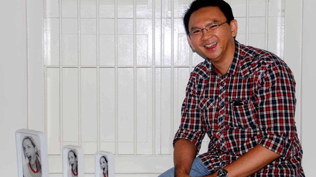 Menanggapi aksi demonstrasi dari Front Pembela Islam (FPI) yang menolak majunya Ahok sebagai Gubernur DKI Jakarta, Ahok menanggapi santai dengan kelakar.
