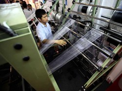 Deretan Proteksi Produk Tekstil Biar Nggak Kalah Saing dengan Produk Impor