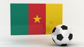 Gelandang Barcelona Pensiun dari Timnas Kamerun